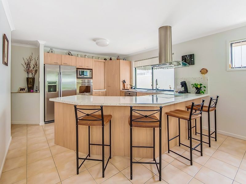 6 Tralee Place, Twin Waters QLD 4564