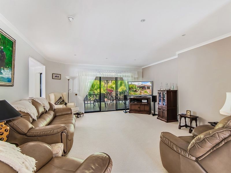 6 Tralee Place, Twin Waters QLD 4564