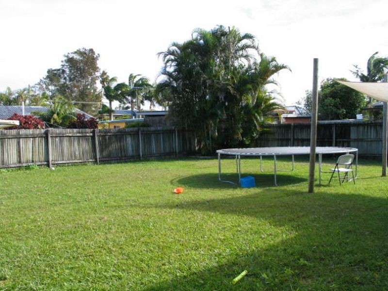 21 Kumbar Street, Pacific Paradise QLD 4564