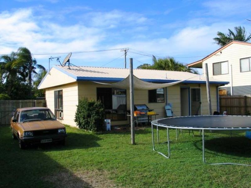 21 Kumbar Street, Pacific Paradise QLD 4564