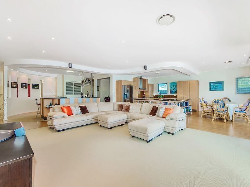 4 Blue Water Court, Twin Waters QLD 4564