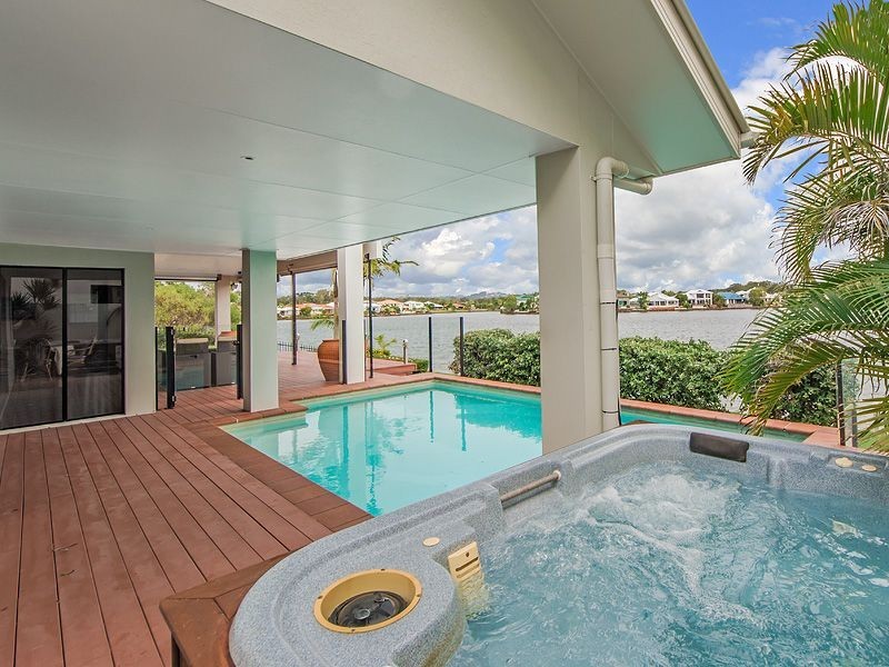 4 Blue Water Court, Twin Waters QLD 4564