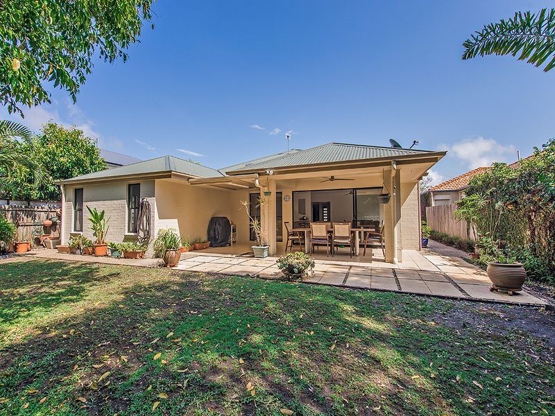12 Pampling Place, Twin Waters QLD 4564