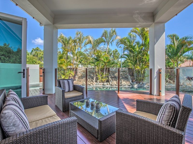 2 Undanbi Lane, Twin Waters QLD 4564