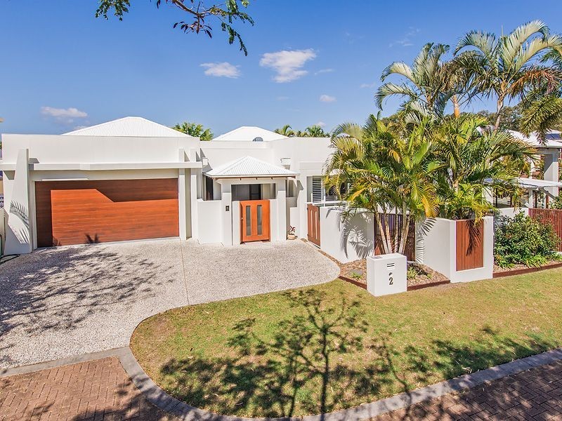 2 Undanbi Lane, Twin Waters QLD 4564