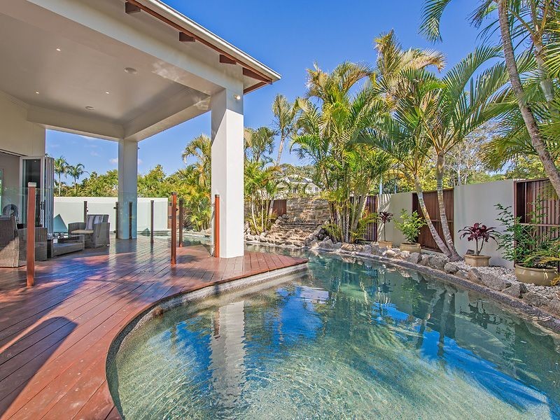 2 Undanbi Lane, Twin Waters QLD 4564