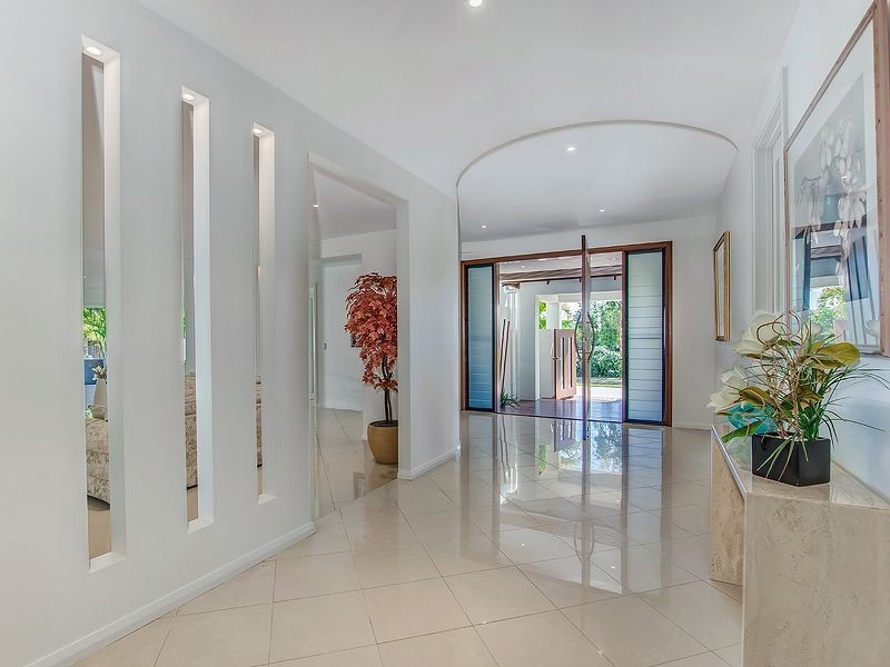 2 Undanbi Lane, Twin Waters QLD 4564