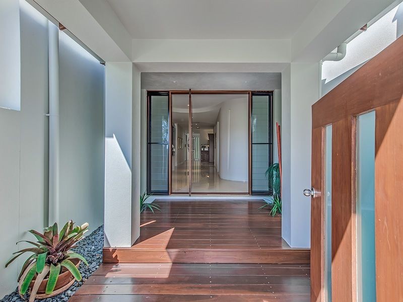 2 Undanbi Lane, Twin Waters QLD 4564