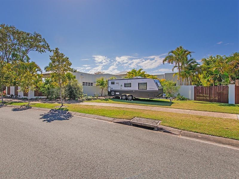 2 Undanbi Lane, Twin Waters QLD 4564