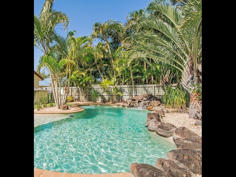 16 Sunview Drive, Twin Waters QLD 4564