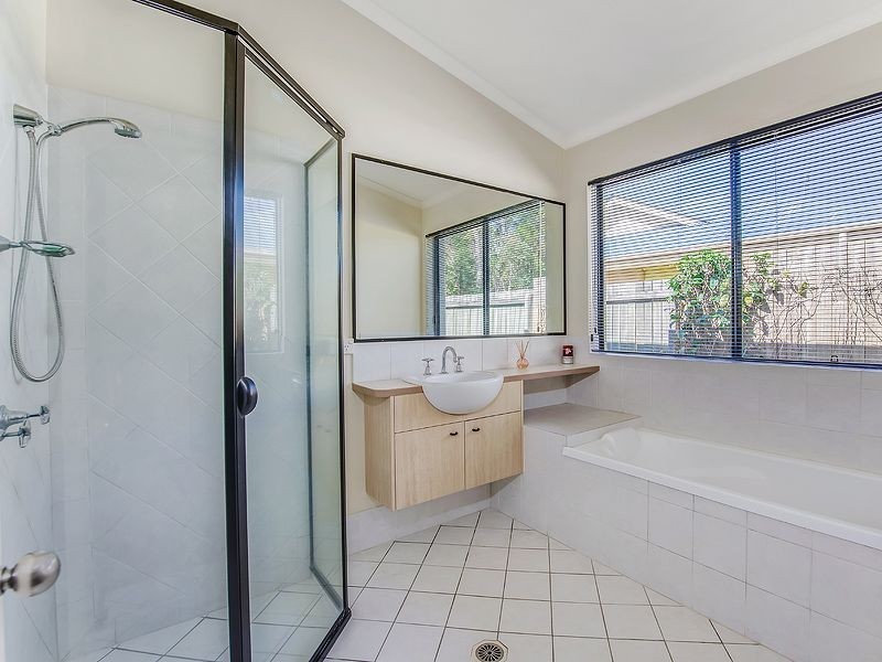 16 Sunview Drive, Twin Waters QLD 4564