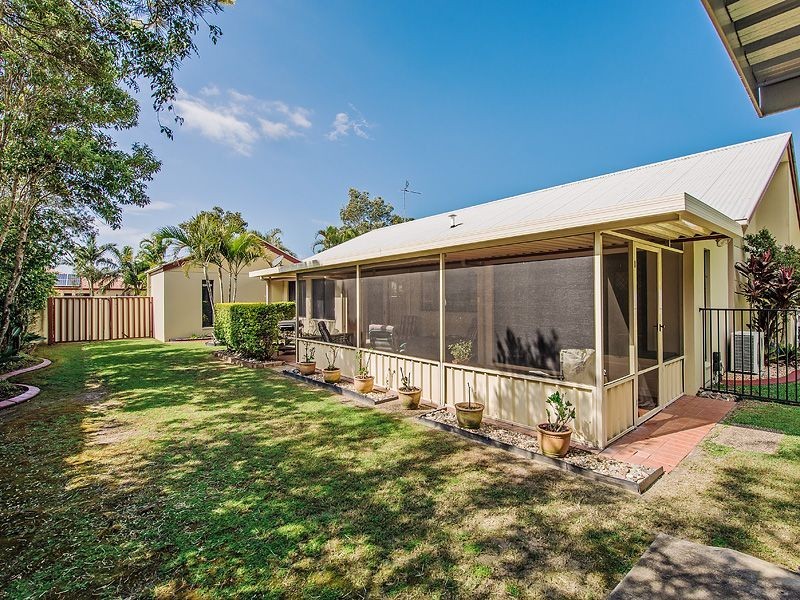 16 Sunview Drive, Twin Waters QLD 4564