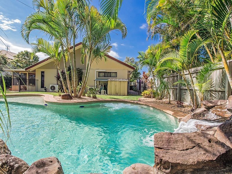 16 Sunview Drive, Twin Waters QLD 4564