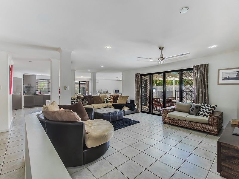 15 Fantail Place, Twin Waters QLD 4564