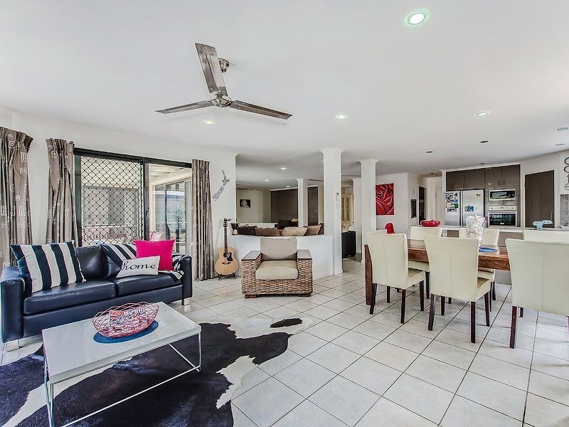 15 Fantail Place, Twin Waters QLD 4564