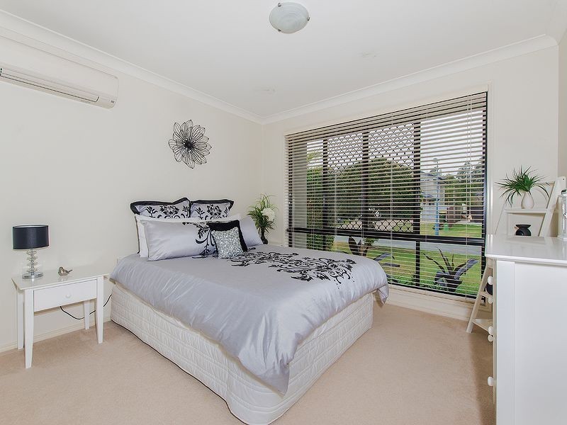 33 Anchorage Circuit, Twin Waters QLD 4564