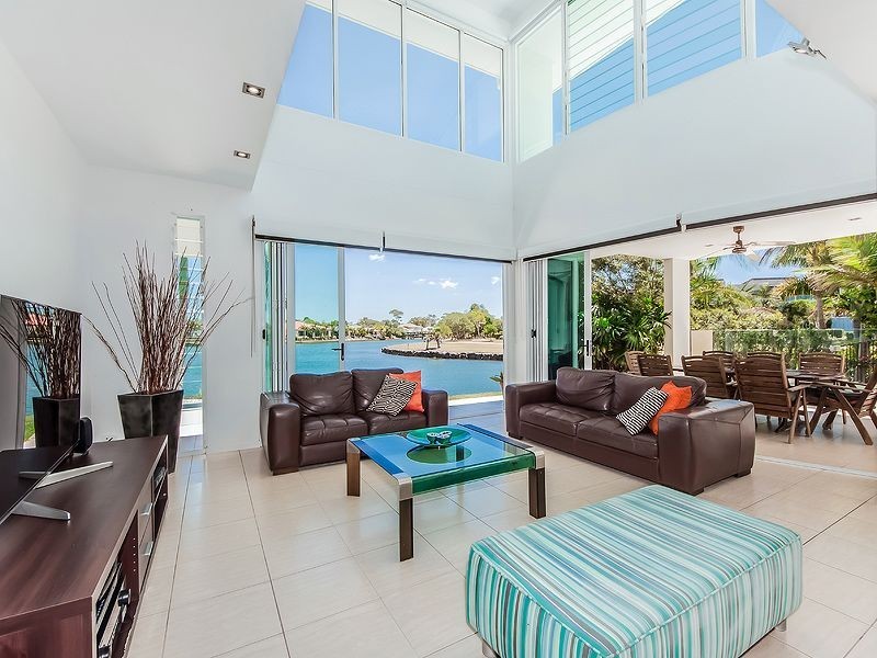 8 Waterfront Court, Twin Waters QLD 4564
