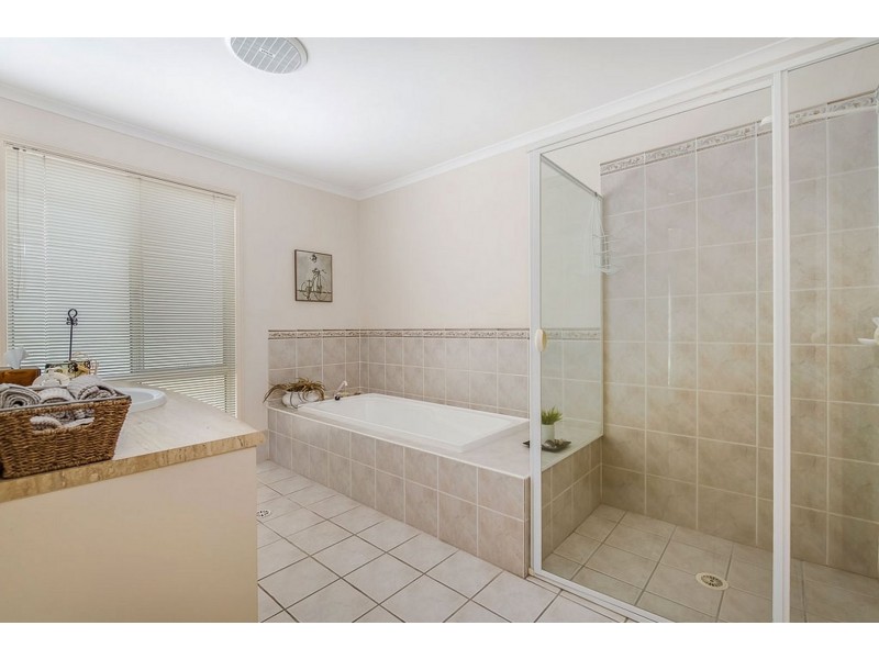 56 Wattlebird Drive, Twin Waters QLD 4564