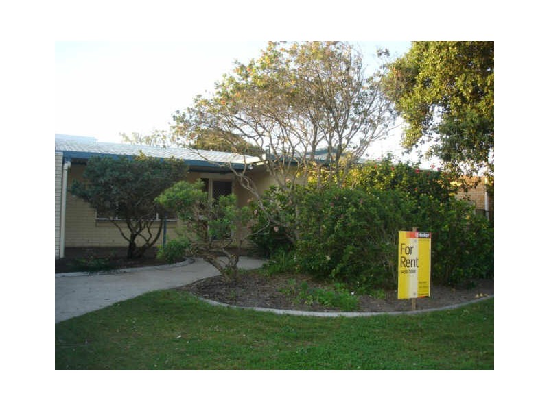 10 Lapoinya Crescent, Warana QLD 4575