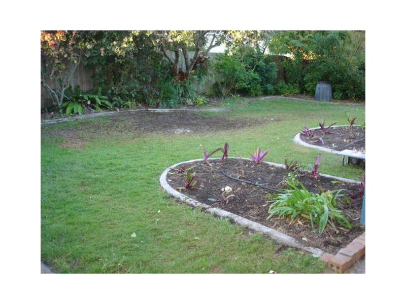 10 Lapoinya Crescent, Warana QLD 4575