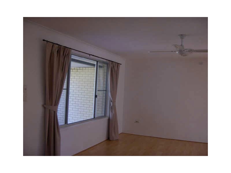 10 Lapoinya Crescent, Warana QLD 4575