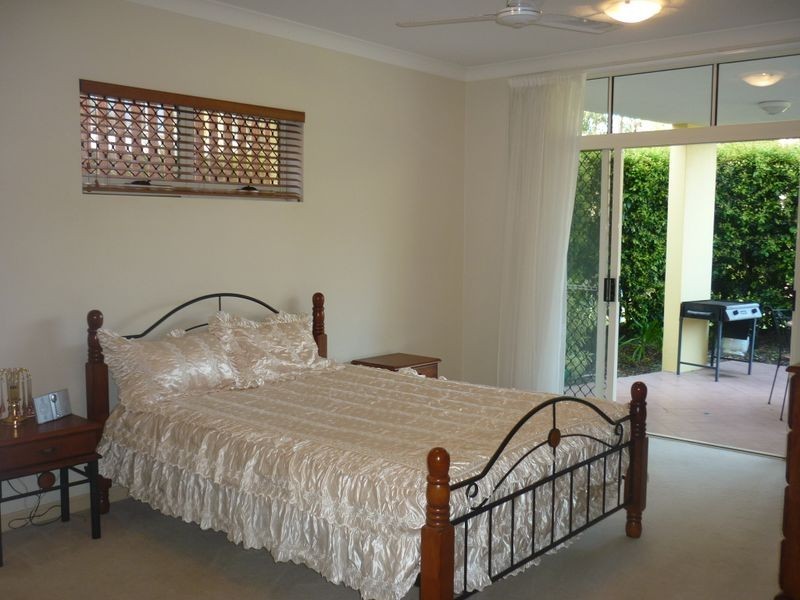 6/179 Ocean Drive, Twin Waters QLD 4564