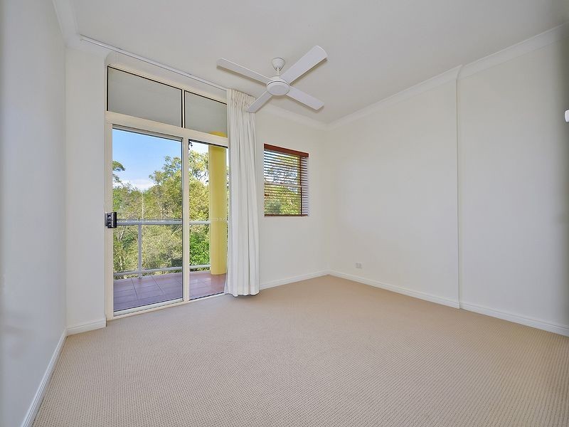 19/179 Ocean Drive, Twin Waters QLD 4564