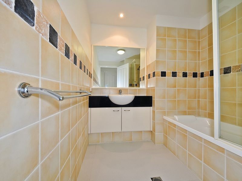 19/179 Ocean Drive, Twin Waters QLD 4564