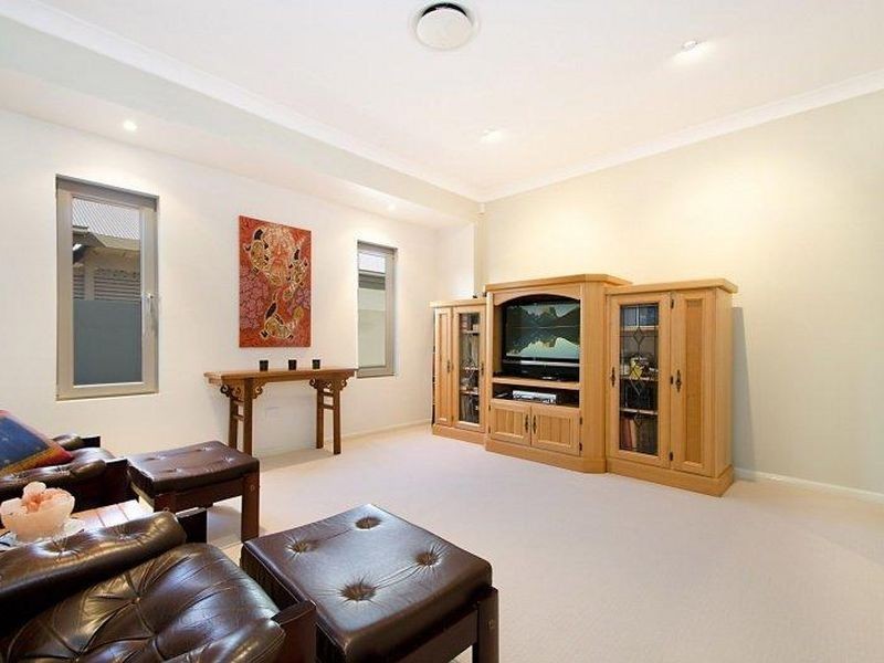 32 Hetherington Drive, Twin Waters QLD 4564