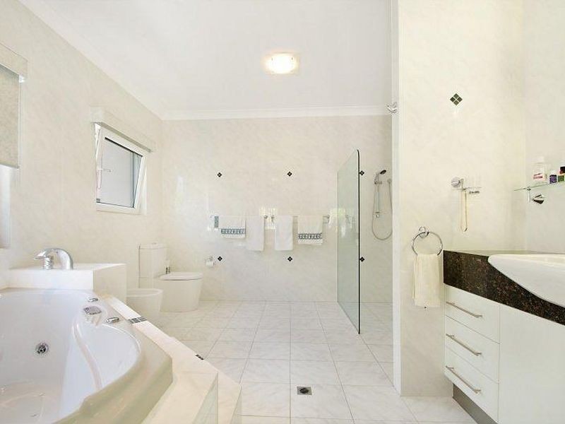 32 Hetherington Drive, Twin Waters QLD 4564