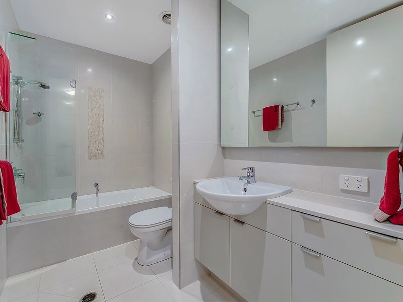 2/20 Anchorage Circuit, Twin Waters QLD 4564