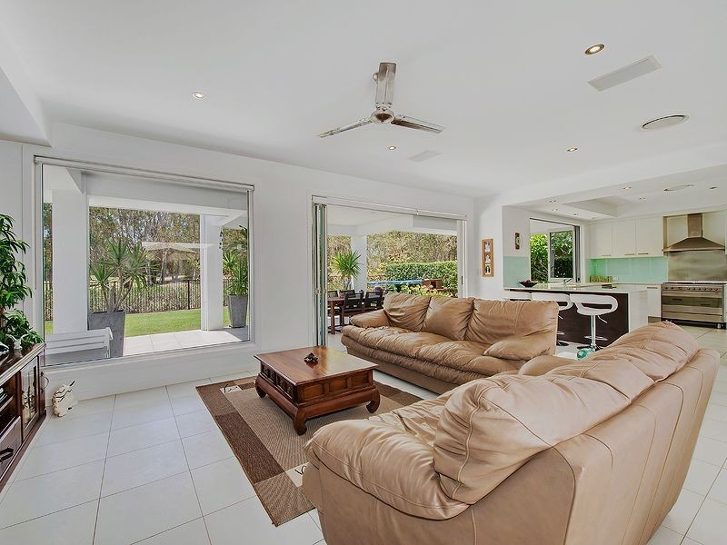 17 Hetherington Drive, Twin Waters QLD 4564