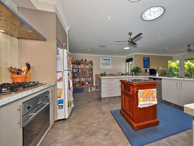 33 Seahorse Drive, Twin Waters QLD 4564
