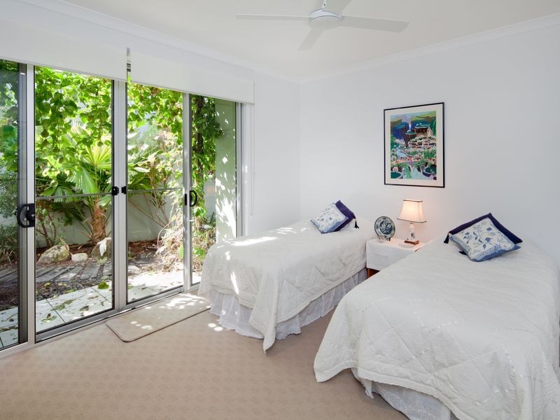 5 River Edge Court, Twin Waters QLD 4564