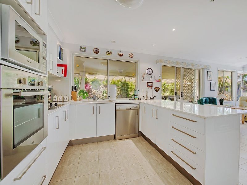 6 Watergum Place, Twin Waters QLD 4564