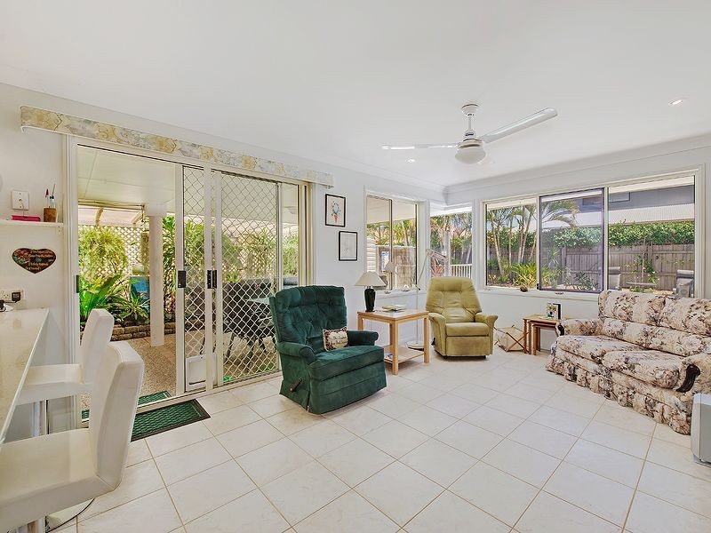 6 Watergum Place, Twin Waters QLD 4564