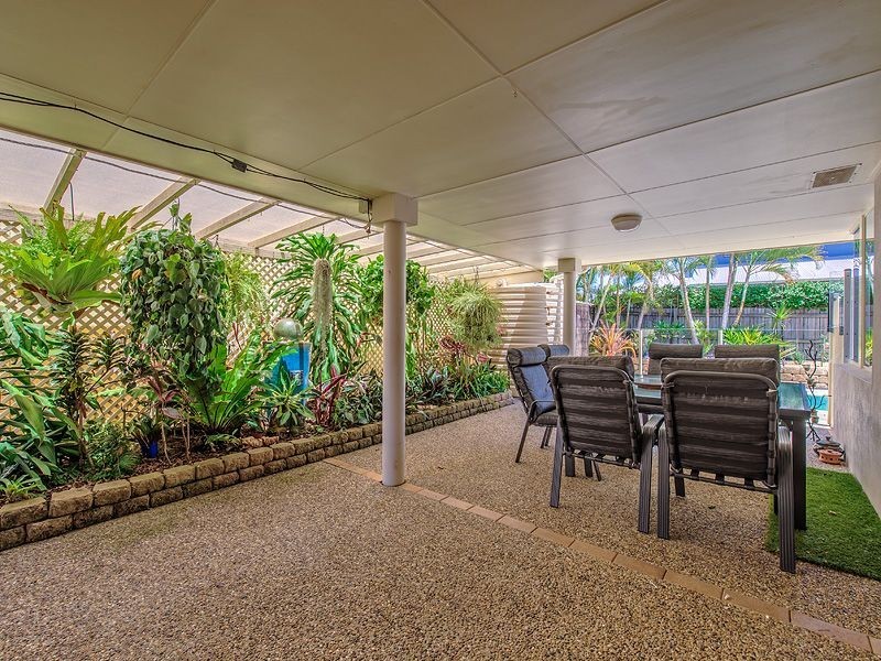 6 Watergum Place, Twin Waters QLD 4564