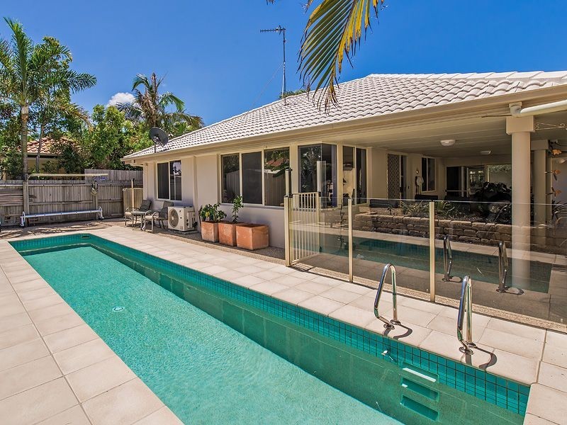 6 Watergum Place, Twin Waters QLD 4564