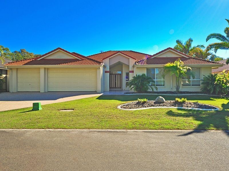 4 Sails Court, Twin Waters QLD 4564