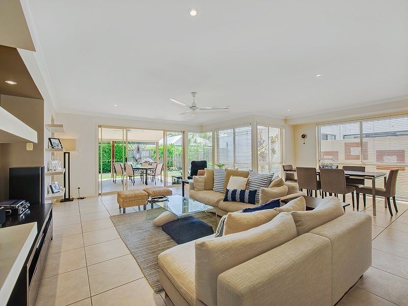 3 Pampling Place, Twin Waters QLD 4564