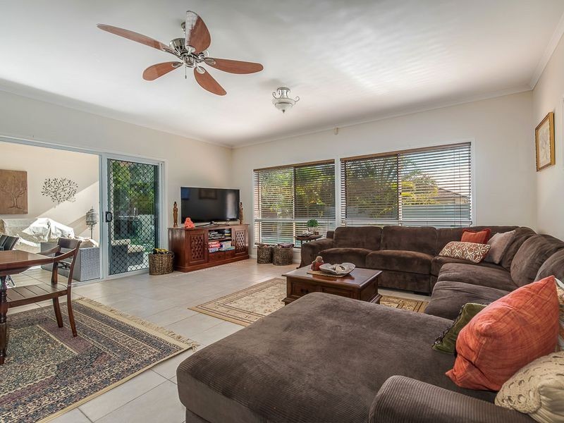 50 Prestwick Drive, Twin Waters QLD 4564