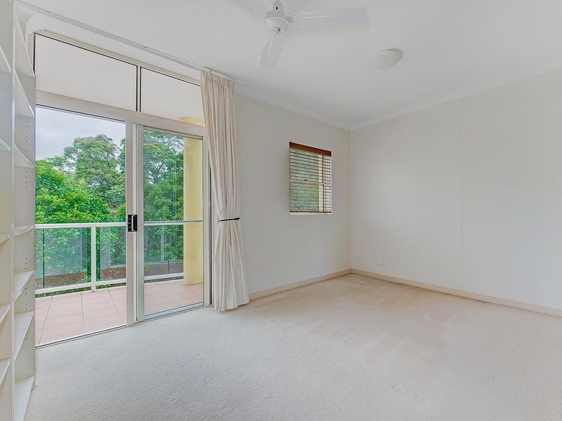 17/179 Ocean Drive, Twin Waters QLD 4564