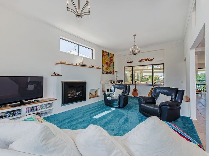 21 Tamarind Place, Twin Waters QLD 4564