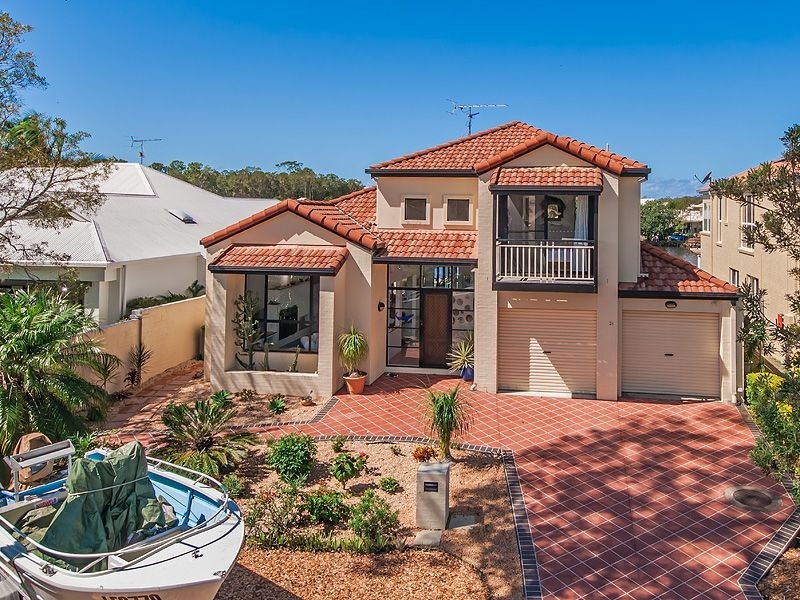 21 Tamarind Place, Twin Waters QLD 4564