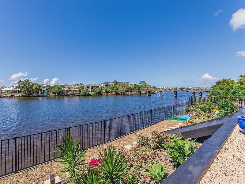 21 Tamarind Place, Twin Waters QLD 4564