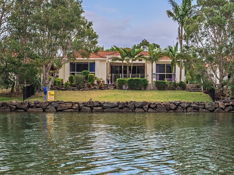 17 Glenwood Place, Twin Waters QLD 4564