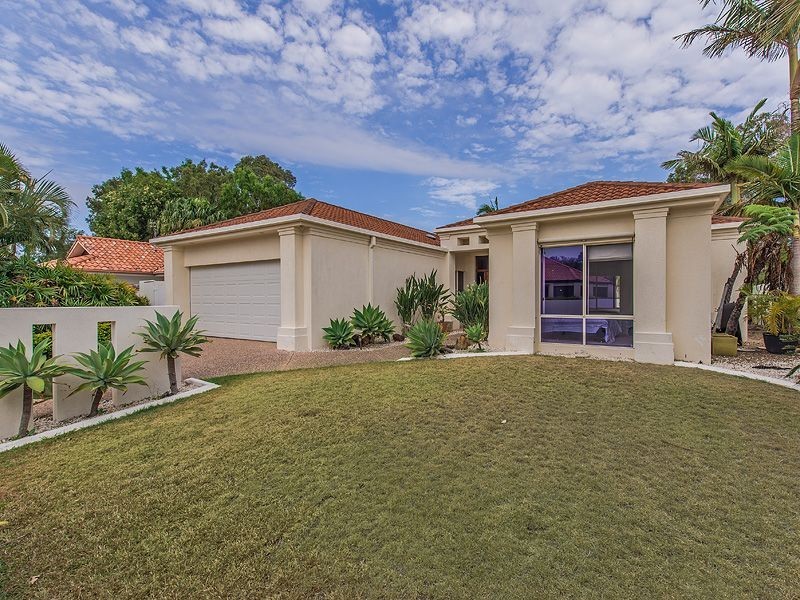 17 Glenwood Place, Twin Waters QLD 4564