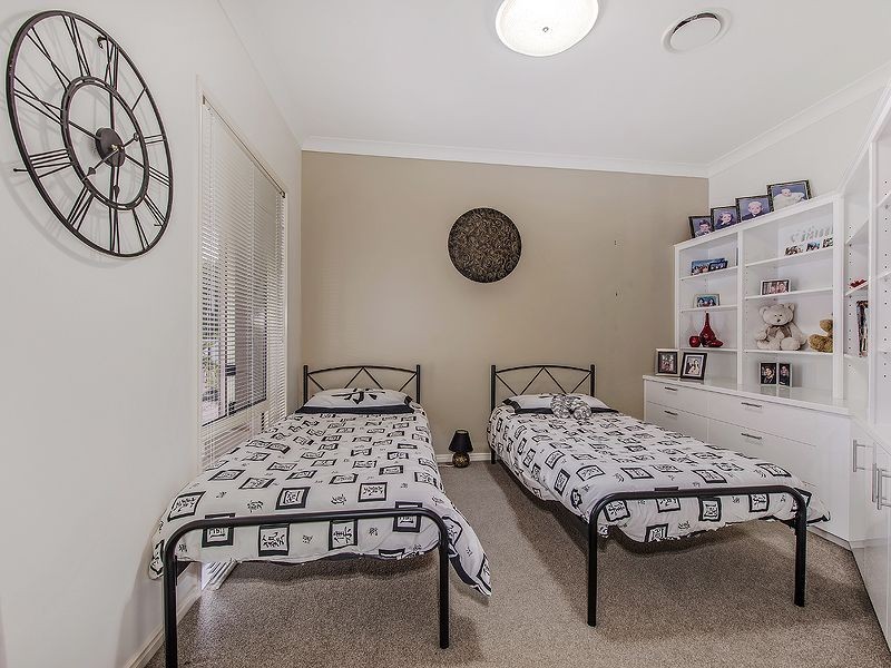 17 Glenwood Place, Twin Waters QLD 4564