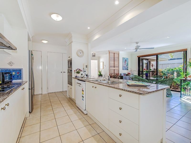 2 Lytham Court, Twin Waters QLD 4564