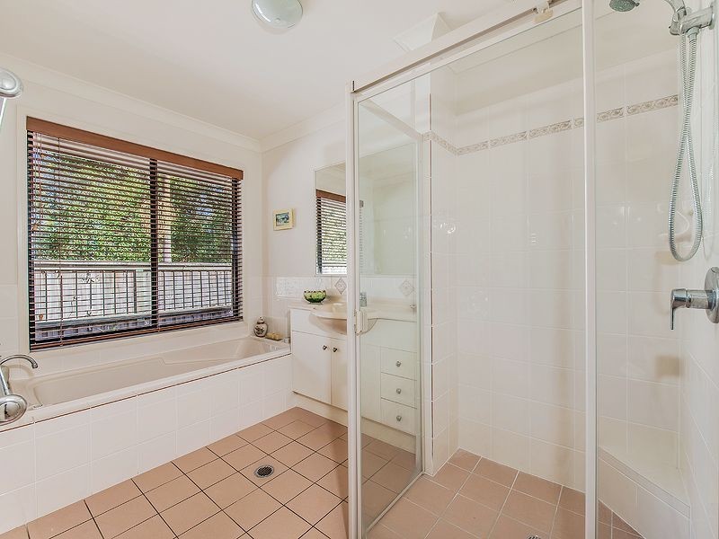 2 Lytham Court, Twin Waters QLD 4564